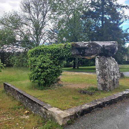 Au Dolmen Bed & Breakfast Brantome Exterior photo