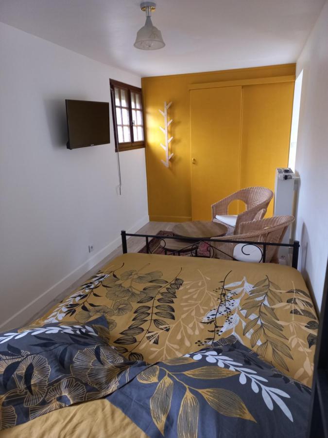 Au Dolmen Bed & Breakfast Brantome Exterior photo