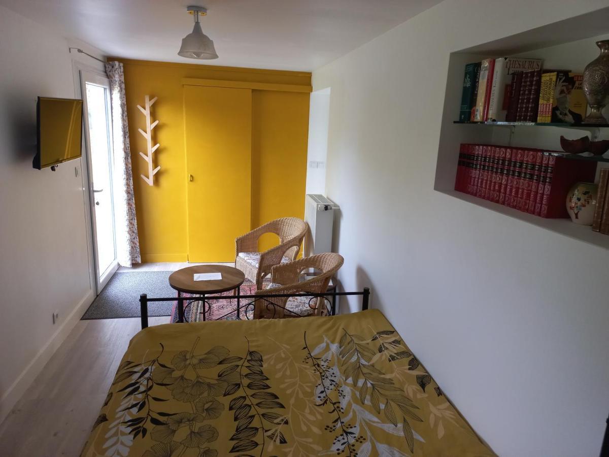 Au Dolmen Bed & Breakfast Brantome Exterior photo