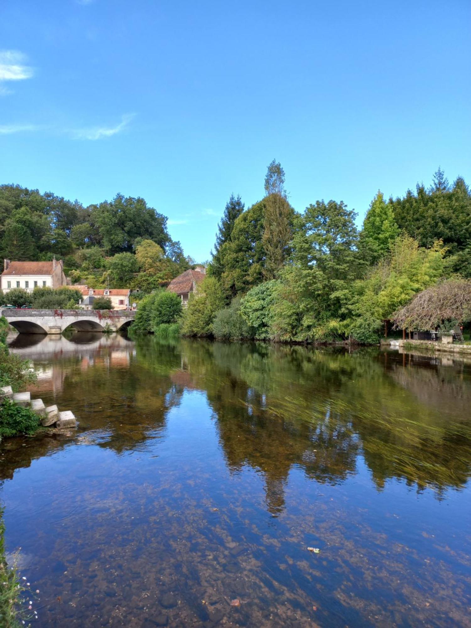 Au Dolmen Bed & Breakfast Brantome Exterior photo